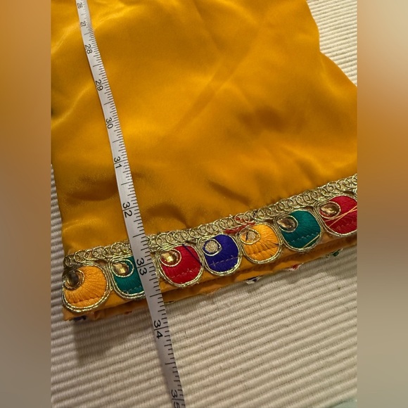 Girls Traditional Indian Salwar Kameez Set 8-10 - Picture 5 of 8